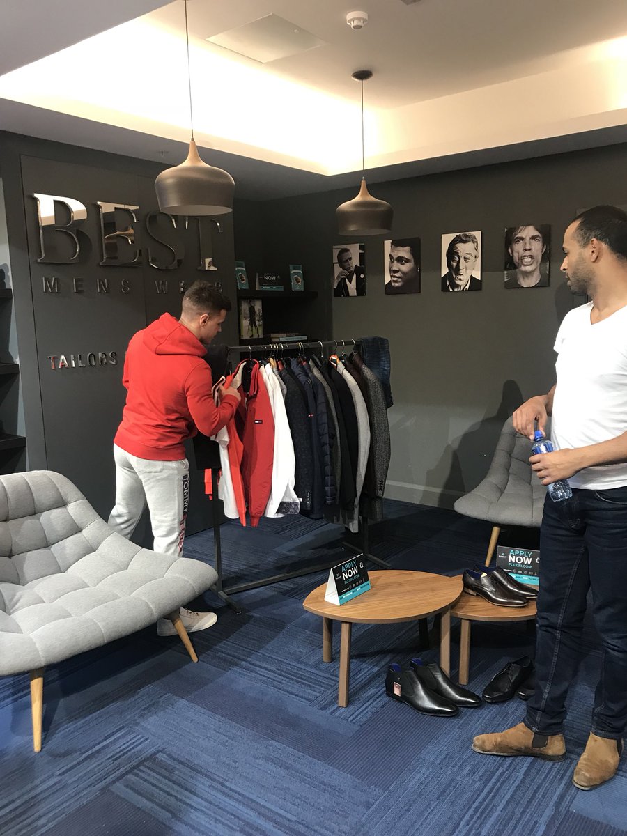shophummie's tweet photo. Itβs shoot day with our partners @Bestmenswear & @RobLipsett
https://t.co/70UUD1bvxb
#FlexiFi #BestWayToPay #Spreadthecost #NoInterestEver https://t.co/WTRGmgaHxg