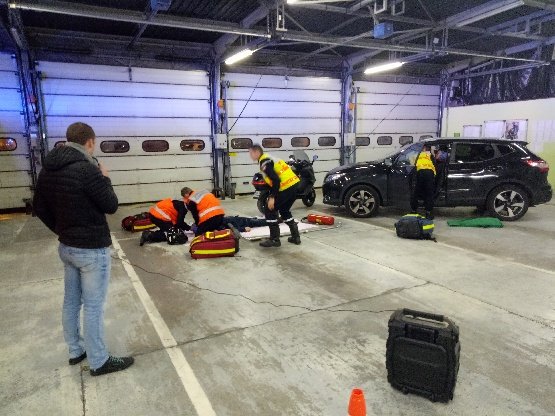 fouleedessacres's tweet photo. 📍Soirée des partenaires organisée ce mercredi soir par la #SCAP18

✉ 3 remises de #Don en faveur de l'association des #AmisDesBetes, de #Sambarioca 🎶 et des jeunes sapeurs-pompiers #Warmeriville 🚒

✒ Inscriptions en ligne ouvertes pour #FDS2019 :
https://t.co/oDZslNGmhe https://t.co/cEcpGq1DOW