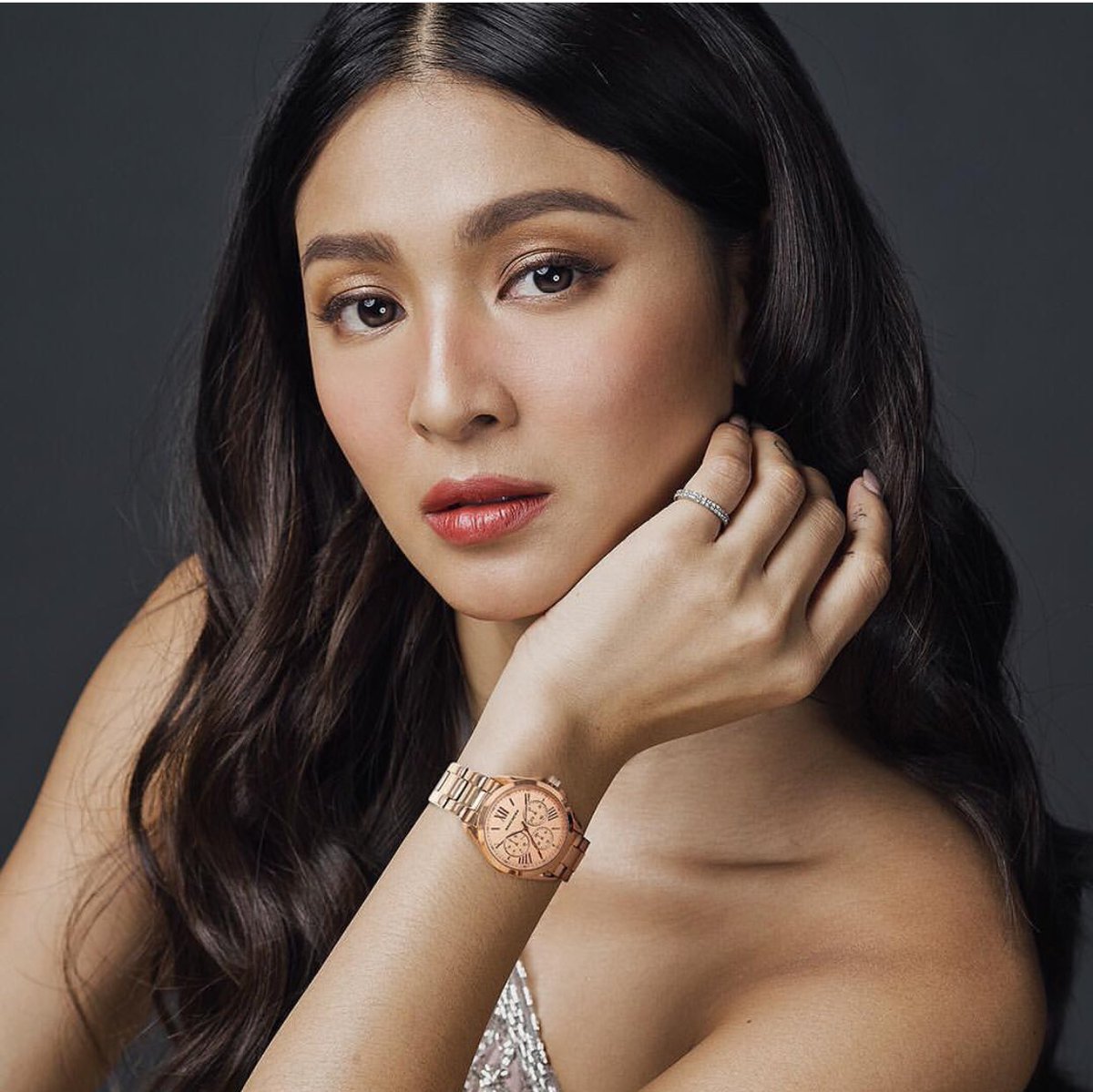 bunnygrae's tweet image. Time is Precious, Waste it Wisely , Nadine for Skechers Time.  #NadinexSkechersTime #MakeEverySecondCount #SkechersPH #GPA2019_NadineLustre