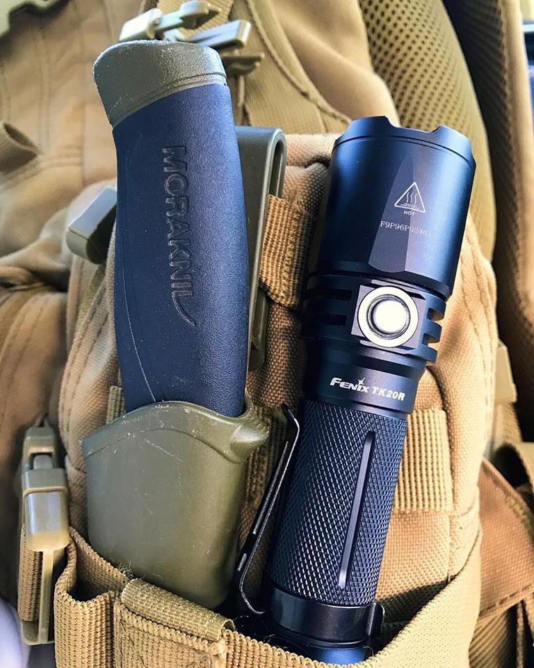 FenixProducts's tweet image. Fenix Tough and Powerful flashlight TK series.☀️
The TK20R is a Micro-USB rechargeable flashlight features maximum 1000 lumens at 310m beam distance.😎
#lumens #powerfulflashlight #flashlight #fenixlight #fenix#lumensmonster #tacticalflashlight #tacticalgea