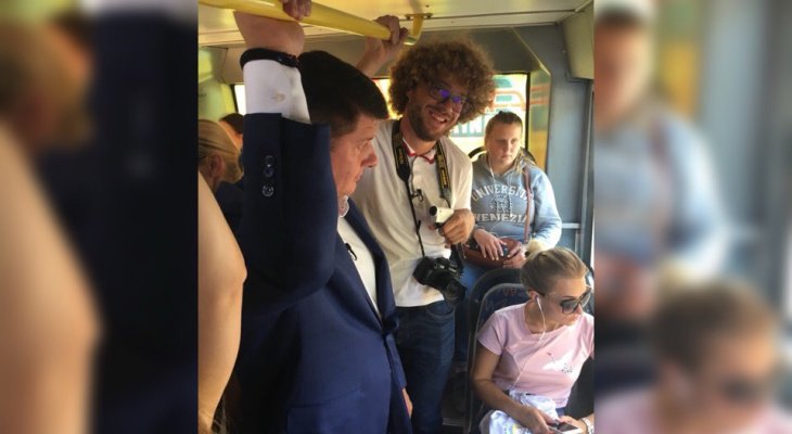 Уважаемые, @ss_panchin, <a href="/ulmeria/">Город Ульяновск</a>, <a href="/morozov_si/">Сергей Морозов</a>!
Есть уникальная возможность без трамвайно-чиновничьего очковтирательства показать всем, какой Ульяновск (и его общественный транспорт) хороший (или не очень).
Блогер <a href="/varlamov/">Ilya Varlamov</a> зовёт в проект "Прогулка с мэром" varlamov.ru/3220988.html