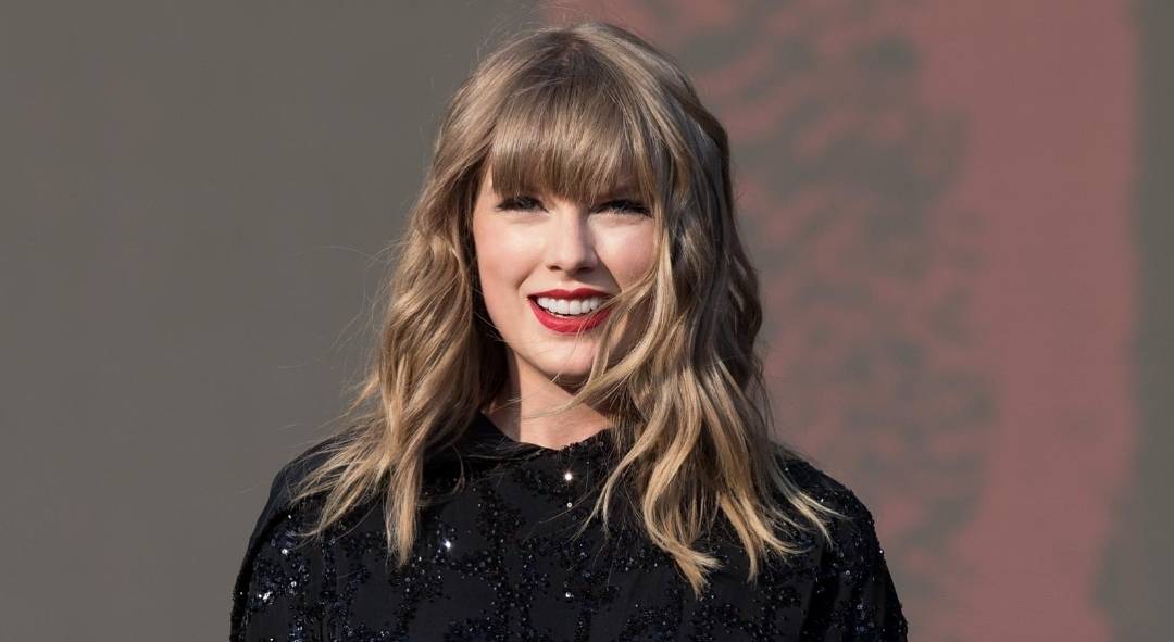 Happy birthday, Taylor Swift! The Grammy-winning recording artist and international sensation turns 29 today. 