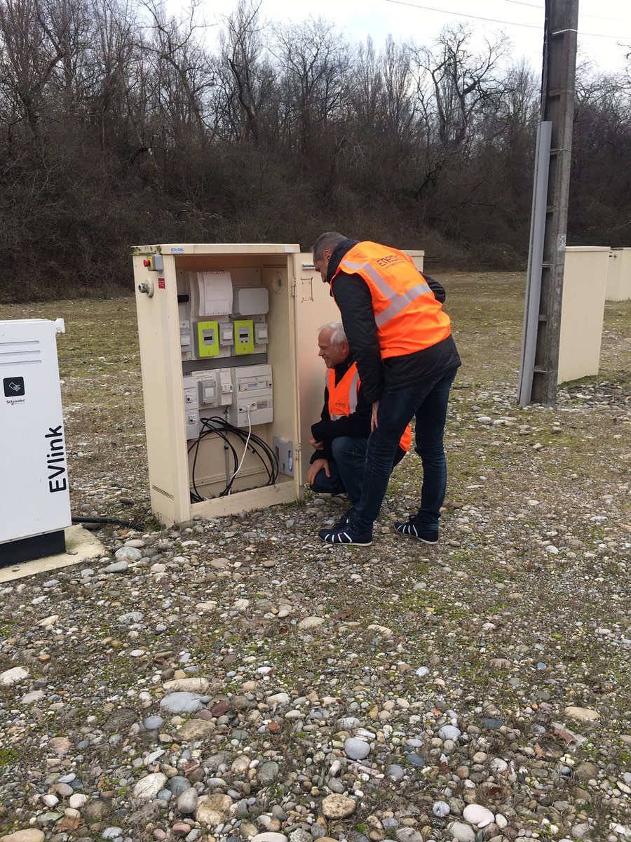 PChampeval's tweet photo. Des rencontres sur le site d’exception d’Enedis @com_Ottmarsheim @enedis_als_frc  Le réseau de distribution électrique est au cœur de la #transitionenergetique. Un réseau moderne #Linky qui s’appuie sur les talents @dropbird_fr @mobasolar https://t.co/EKnYhOIEm8
