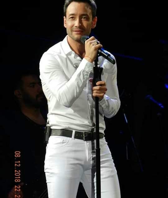 gladys_sagardoy's tweet photo. @radioenter Hola. Voto Para Que Sea El Mejor Artista Del Año A #LucianoPereyra.!!! 💋 #TOPONERADIOENTER #TopAnual #YoEscuchoBuenaMusica #YoEscuchoRadioEnter @LucianoPereyra ❤️@LujanPro. 😘 @UMArgentina  https://t.co/0gZgwZdSAk
