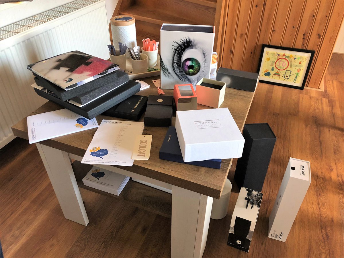 Superleuke en nuttige sessie achter de rug bij mijndrukker.nl over #doosjes voor een nieuwe luxe heren sieradenlijn.

Welke beleving willen we? Wat voor een gevoel moet het overbrengen? 

mijndrukker.nl

#sieradendoosje