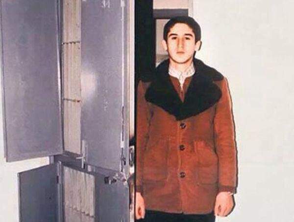 Kenan Evren cuntası Erdal Eren'in yaşını 18 yapıp  katletti. Seni sevgi ve saygıyla anıyorum. 
#unutursamkalbimkurusun 
 #ErdalErenheponyediyaşında