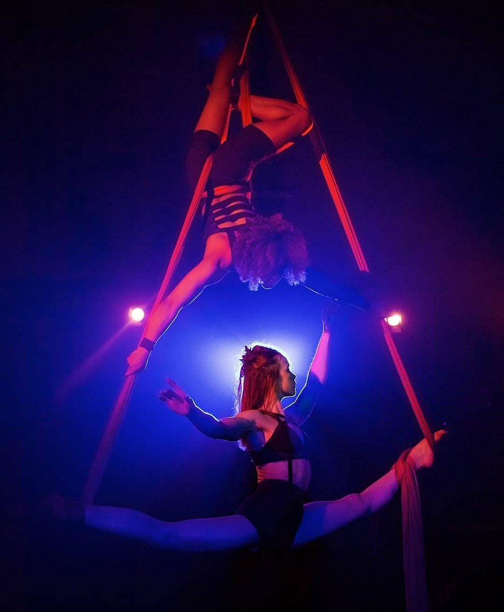 EVENING PLANS 👇

<a href="/Chivaree_Circus/">Chivaree Circus</a> presents CRASH in the Spiegeltent at 19:30 🤸‍♀️
<a href="/massaoke/">Massaoke</a> in Bar Humbug at 20:30 🎤

Thursdays on Clapham Common 🕺