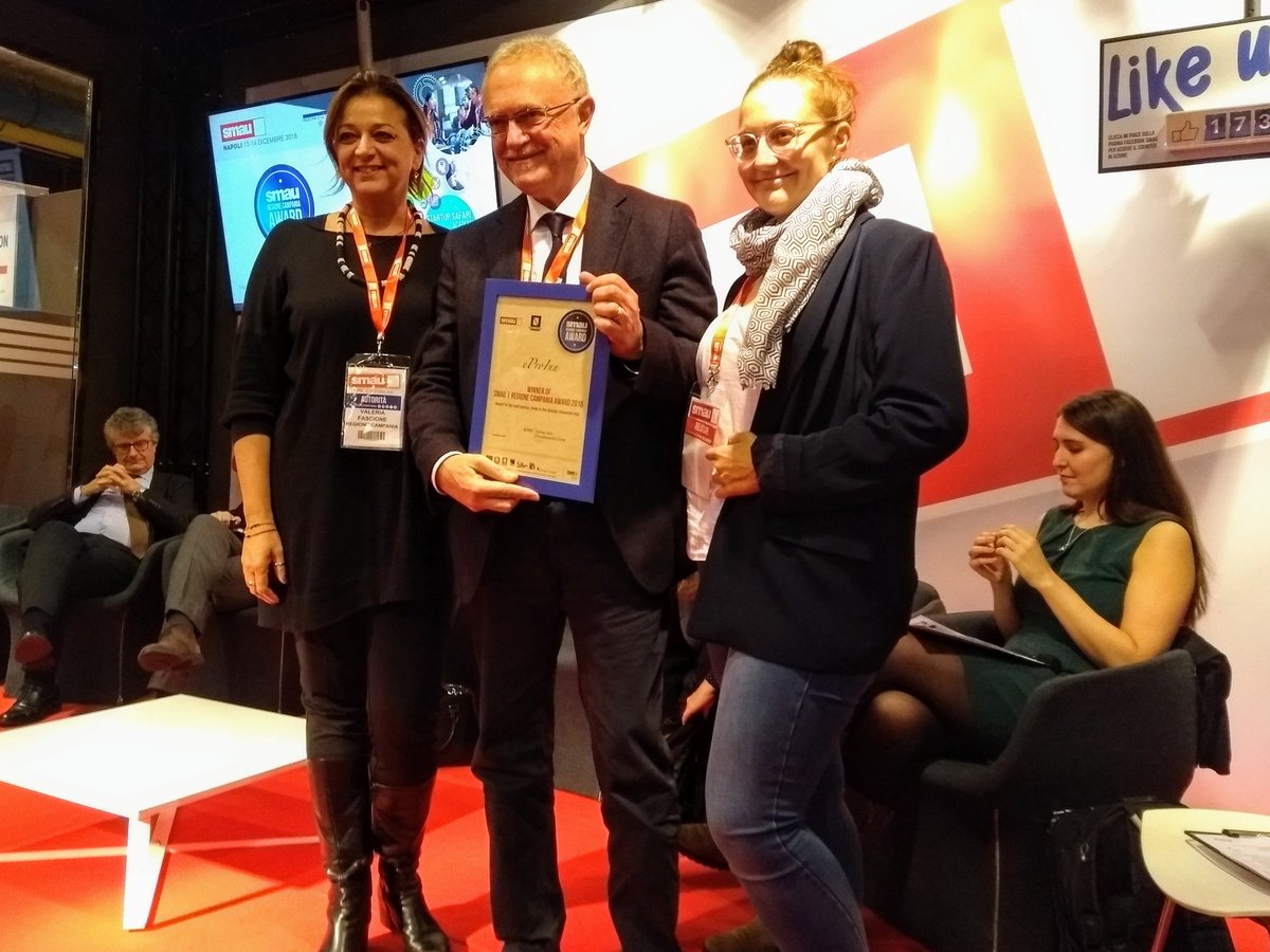 smaunotes's tweet photo. Chiudiamo alla grande questa prima giornata di #Smau Napoli 2018! Le startup @nitesrl ed #eProInn ricevono il #Smau @Reg_Campania Award: un percorso di accelerazione di una settimana rispettivamente in @MindTheBridge di Londra e in @GTECcenter di Berlino 🎉 https://t.co/znCWAnByFb