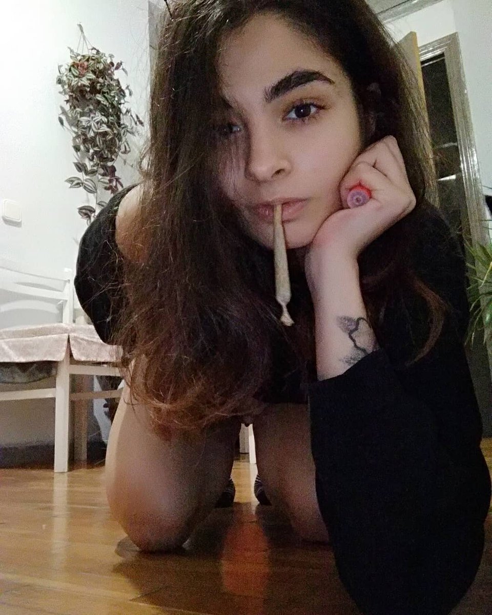 Chronic_Chicks's tweet image. This small chronic break is brought to you by weedasher
Kronic Kandi
When they ask about our religion we answer Cannabis
Weed Lovers
Kush Adorers
Ganja Girls Entusthiasm
Based in #BCN⌛🔥
#420lifestyles 
#ganjagirls
.
.
.
➡ Use #chronicchicks | #chronicstyle