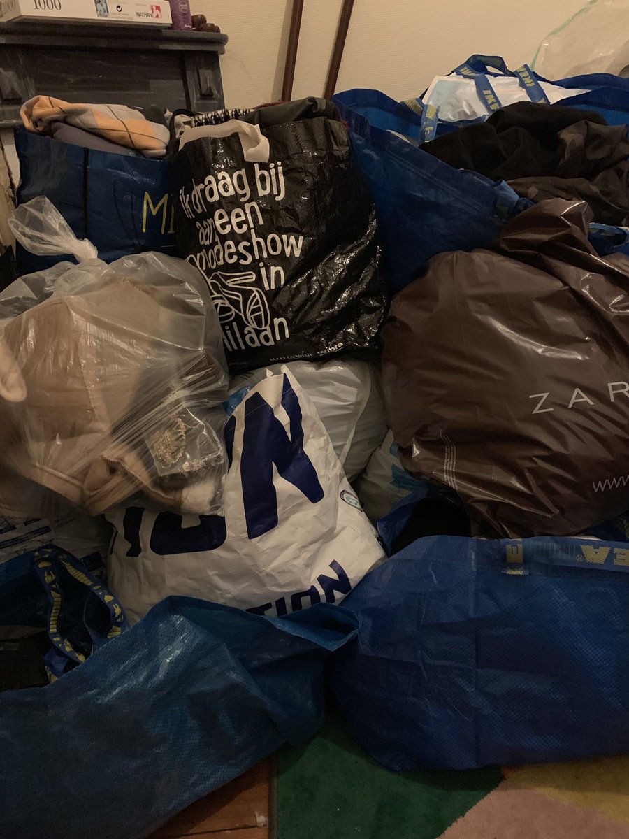 LordKrisy's tweet photo. Merci pour hier. Une vingtaines de sacs remplis pour les sdf qu’on ira redistribuer le 23 décembre.

Love https://t.co/AIvKdxDeQZ