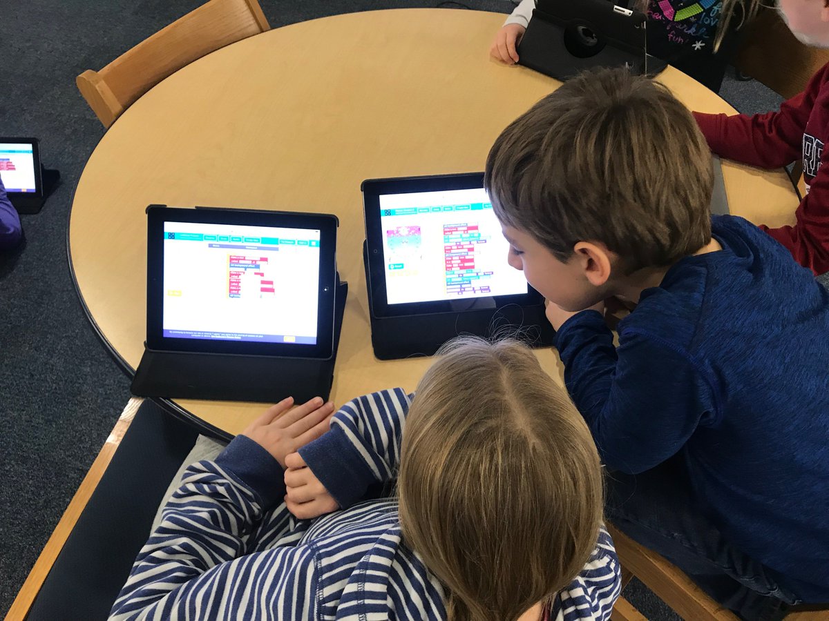 CrossCounty1's tweet image. #hourofcode2018 Dance party was a success with Ss &amp;amp; staff! Thanks @codeorg #cccougars