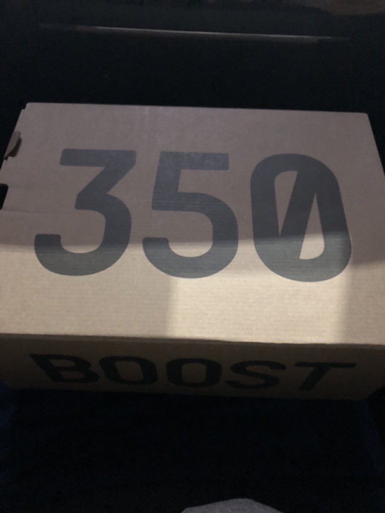 ResellingB's tweet image. SELLING THESE STARTING AT $200|WORN ONCE TO TRY THEM ON| SIZE 11| RETAIL IS $220 THIS IS A GREAT DEAL!