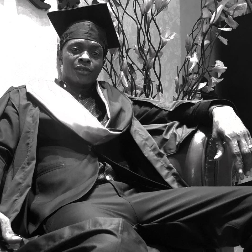 FIKFAMElCA's tweet photo. @JChameleone finally graduates at Kyambogo University (@KyambogoUni)!!
Congrats
FULL DETAILS: https://t.co/SM1j7W5JLW
#LegendSabaSaba
#LegendsOfTomorrow
#TBT #throwback
#ThrowbackThursday
#ThrowbackThursdays https://t.co/VmGvZTYEY9