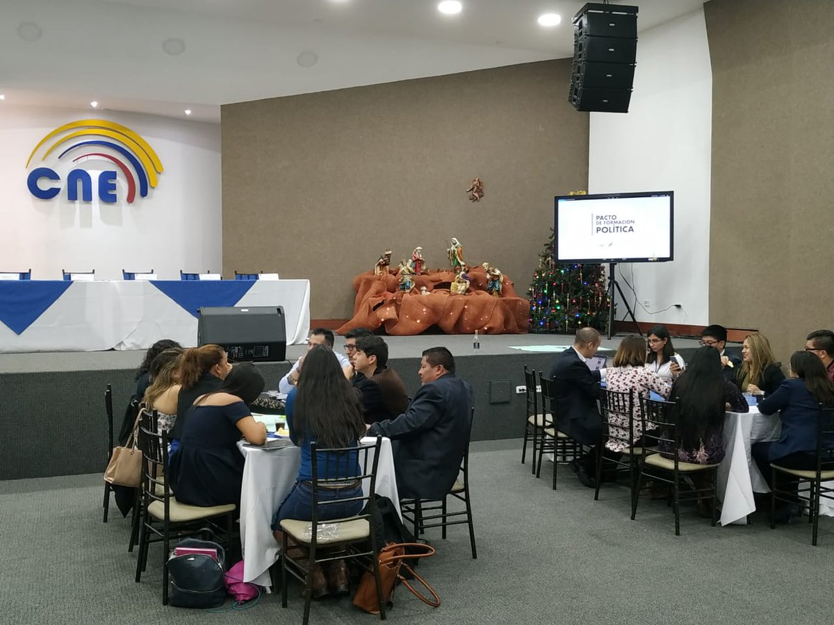 #JuventudYDemocracia Representantes de <a href="/35PAIS/">Pily Castillo KRC 🗣️</a>, <a href="/CREOEcuador/">Movimiento CREO Ecuador</a>, <a href="/RupturaEc/">Ruptura EC</a>, #PSC, #SUMA son parte del taller para la construcción del #PactoFormacionPolïticaJuventudes. <a href="/eliastenoriom/">Elías Tenorio Martínez</a> <a href="/Lenin/">Lenín Moreno</a>