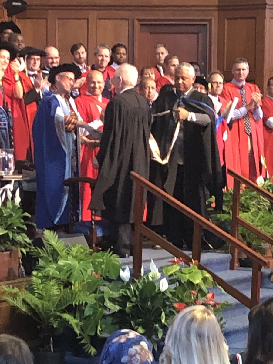 politicsblahbla's tweet image. Amandla! Raymond Suttner celebrates his MA in law from UCT 49 years after he withdrew it for refusing not to quote listed communist Jack Simons. @RaymondSuttner #jazztwitter