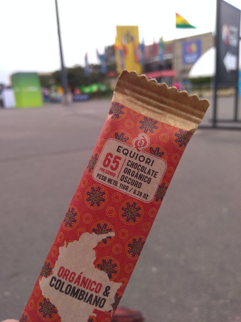 Continuamos en #corferias #expoartesanias te invitamos a probar el chocolate mas colombiano y rico que existe. #hechosdecreatividad
