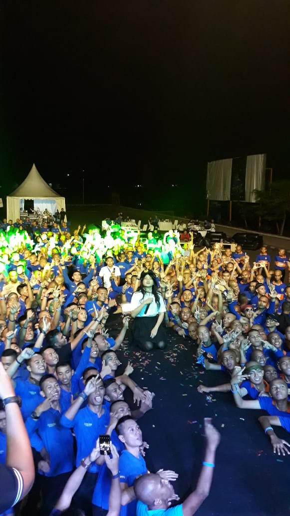 PPI Curug Official (@curugppi) on Twitter photo Penampilan memukau dari DJ Davega, salah bintang tamu pada acara Pekan Gema STPI 2018
Mantulll bosque 👍👍👍
<a href="/BPSDMP151/">BPSDM Kemenhub</a> <a href="/434jupiter/">Jupiter434</a> Penampilan memukau dari DJ Davega, salah bintang tamu pada acara Pekan Gema STPI 2018
Mantulll bosque 👍👍👍
<a href="/BPSDMP151/">BPSDM Kemenhub</a> <a href="/434jupiter/">Jupiter434</a>