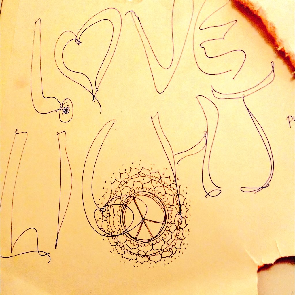 stevenratltner's tweet image. I dedicate our #BiophotonicsLab to your brave &amp;amp; kind Spirit Maria*!#Light 🧬💡🧠🔬 🇫🇮🌍♻️💎 #womeninscience #biophotonics #biophotons #lightbasedmedicine #InvestEUresearch #braincancer #cells #healthtech #efficiency #nordicmade #biomedicumhelsinki @HealthHelsinki @terkko @Moedas