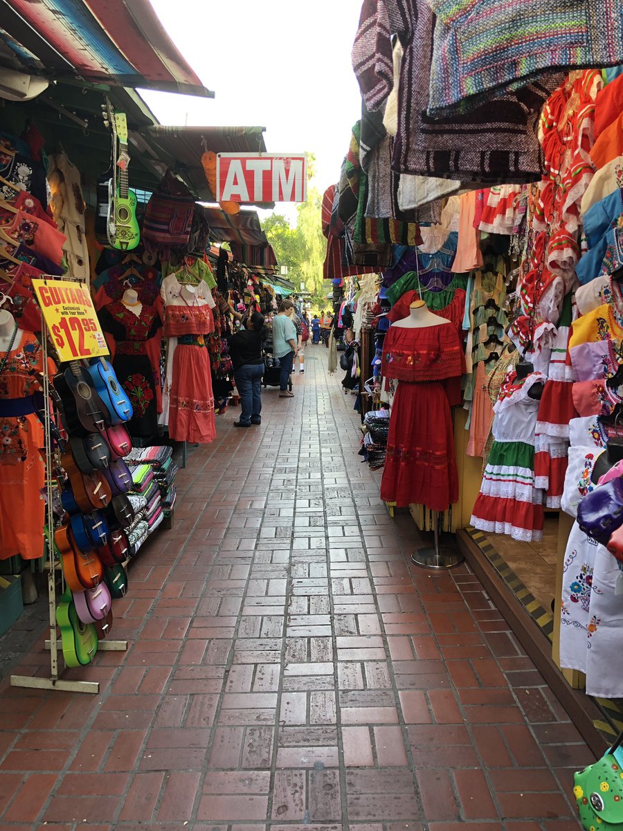 BranchNotes_'s tweet image. Olvera Street Los Angeles