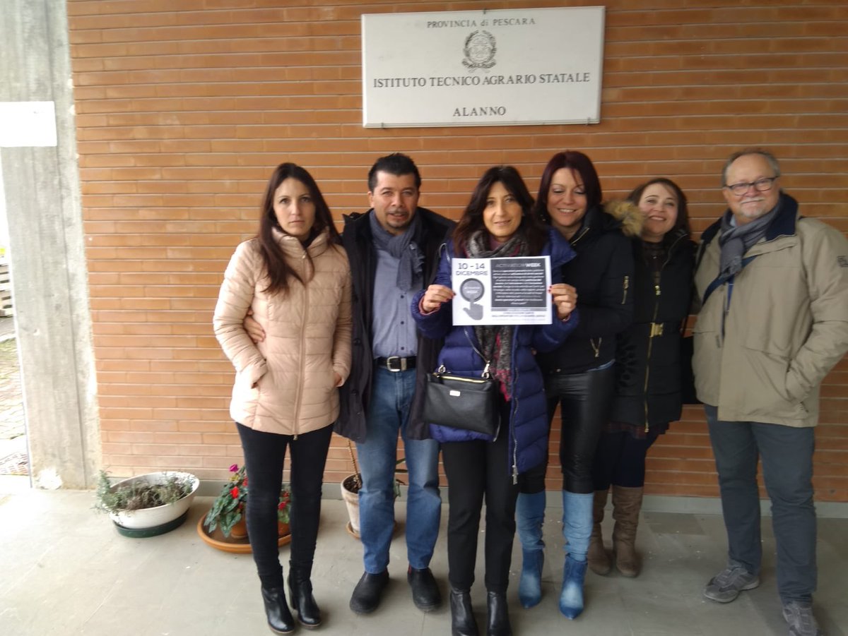 CrackJobsAct's tweet photo. #12d #LeggeBilancio: altro che #navigator, #stabilizzazione subito dei precari delle #politicheattive. Dalle scuole dell’Emilia Romagna, Abruzzo e Sicilia gli operatori #anpalservizi che curano la transizione scuola/lavoro aderiscono all’ #ActivationWeek stay tuned https://t.co/RYjyGH9zAL
