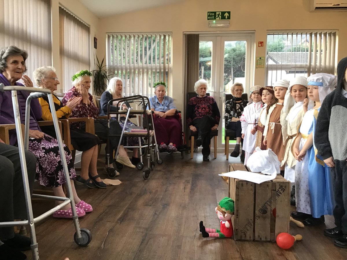 SPMVMrsPrice's tweet photo. ๐CHRISTMAS AT CLEEVE HOUSE๐ We performed our nativity songs to the residents of Cleeve House this morning. The children were amazing, they sang and danced beautifully! We just love Christmas! #eyfs #communityliaison #cleevehouse #nativitytime https://t.co/q5ay5UP4Xp