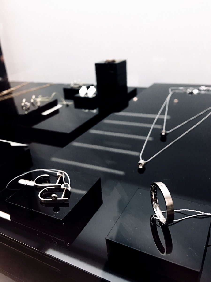 fashionbloc's tweet image. Yesterday we had a chance to celebrate the new @Mellow jewelry collection called ‘MA/IMA’19’. Carefully crafted and made with love, Melita Rus’s main inspiration was to embody the woman, her life stages and divisions. 

#fashionbloc #emergingdesigner #mellowjewelry