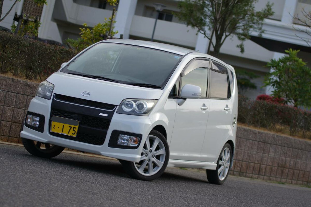 多分一部のダイハツ好きはこのエアロ見れば・・・ねぇww L175S SPORZAかっこいいよねぇ〜 ちなみに前期RSで オプションのプッシュスタート車です() #L175 #DAIHATSU ...