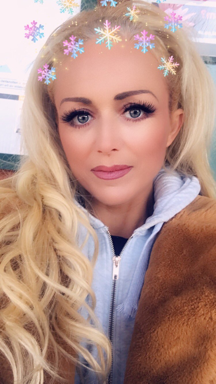 Rebecca Jane Smyth 🔞 On Twitter So Sat Waiting For My Train To Go To The Sex Party Can’t Wait