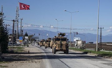‪Along with the official announcement of an imminent #Turkey's Army operation against the #US backed #YPG to the east of the Euphrates River, the Turkish military send massive military and military forces to its border with #Syria‬
‪📸‬