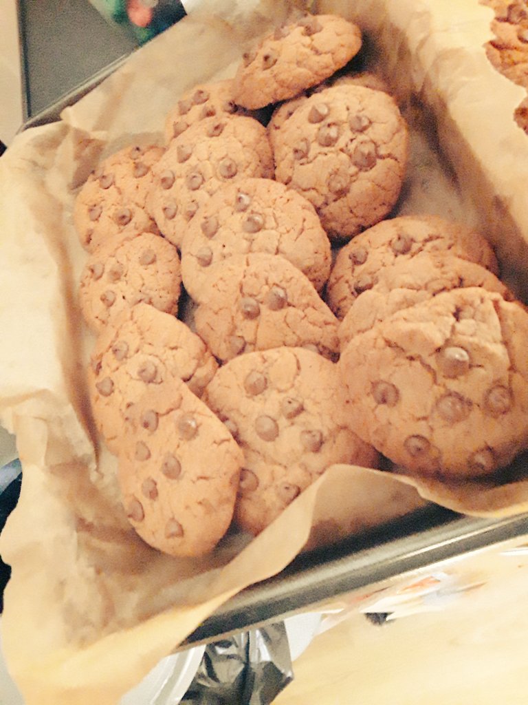 springnortheath's tweet image. Today Baby room made chocolate chip cookies for Santa and will be munching on tasty carrots for Rudolph.🦌🦌🎄🎄🎅🏽