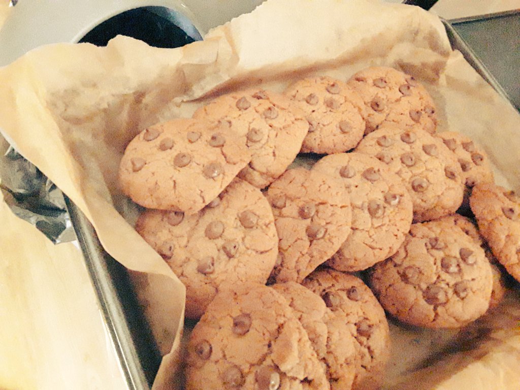 springnortheath's tweet image. Today Baby room made chocolate chip cookies for Santa and will be munching on tasty carrots for Rudolph.🦌🦌🎄🎄🎅🏽
