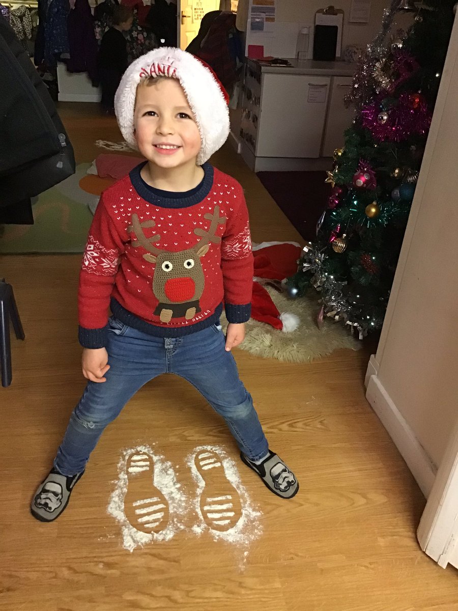 snapatworth's tweet photo. The Pre School detectives think that Santa had visited us all the way from the North Pole. We arenβt quite sure where he landed his sleigh! #thinkingfaces #leavingusaclue https://t.co/8L1gvhP9dC