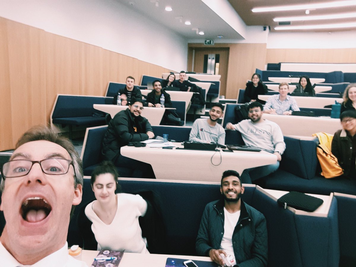 LOMSSociety's tweet photo. A selfie to commemorate the end of brilliant talk by Mr Chris Mannion last week 🤳🏽
Thank you so much for all who came along to LOMMS events this term! Now enjoy the Christmas break &amp; relax 😌🎄
#medicine #dentistry #omfs #omfsurgery #dentaltrauma #selfie #dentalstudent https://t.co/nHod9UnJkV