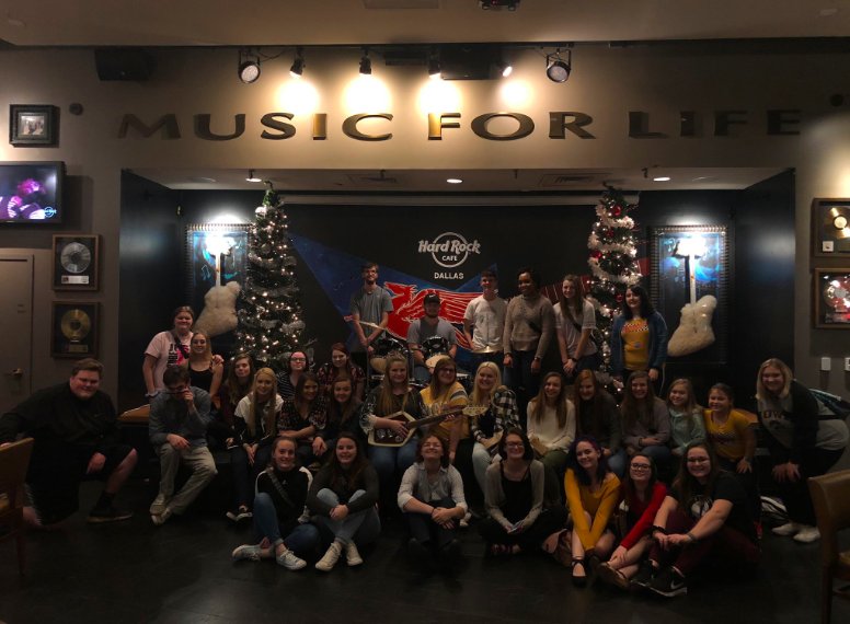MissouriDECA's tweet photo. Its the 1st Day of the DECA Holidays!🎉❄️Here’s how District 1 showed off their spirit!🎅 https://t.co/GTbzxPe1Gx