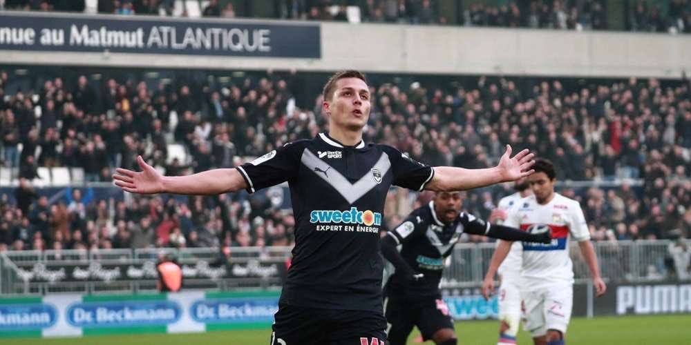 ParisRMC's tweet photo. Pour 🎧 les pronos sur les rencontres du @staderennais et des @girondins en Ligue Europa, avec Christophe #Paillet, @ArthurPerrot @rollcourbis et @TeamDugaRMC 🔽 https://t.co/EnmIoLj7R7… @RMCsport @PMU_Sportif https://t.co/pN4eoKwFxE