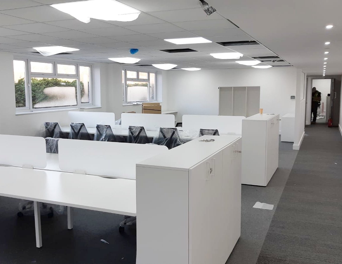 SpectrumWP's tweet photo. Busy day installing new office furniture at phase 2 of our project in Gravesend 💪🏻

#spectrumworkplace #officefitout #officerefurbishment 
#officefurniture #officeinteriors https://t.co/yqHZKmFG63