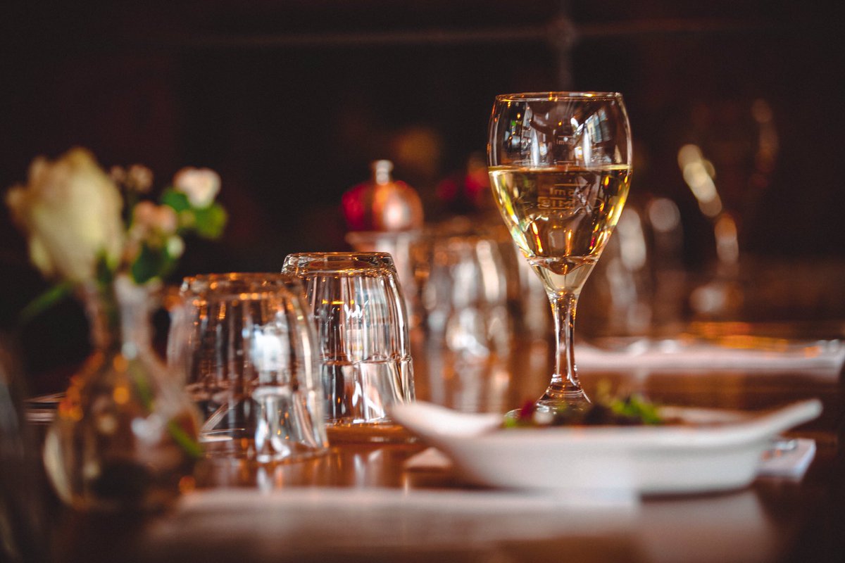 Thursday settings 🍷#Londonbul 🌺