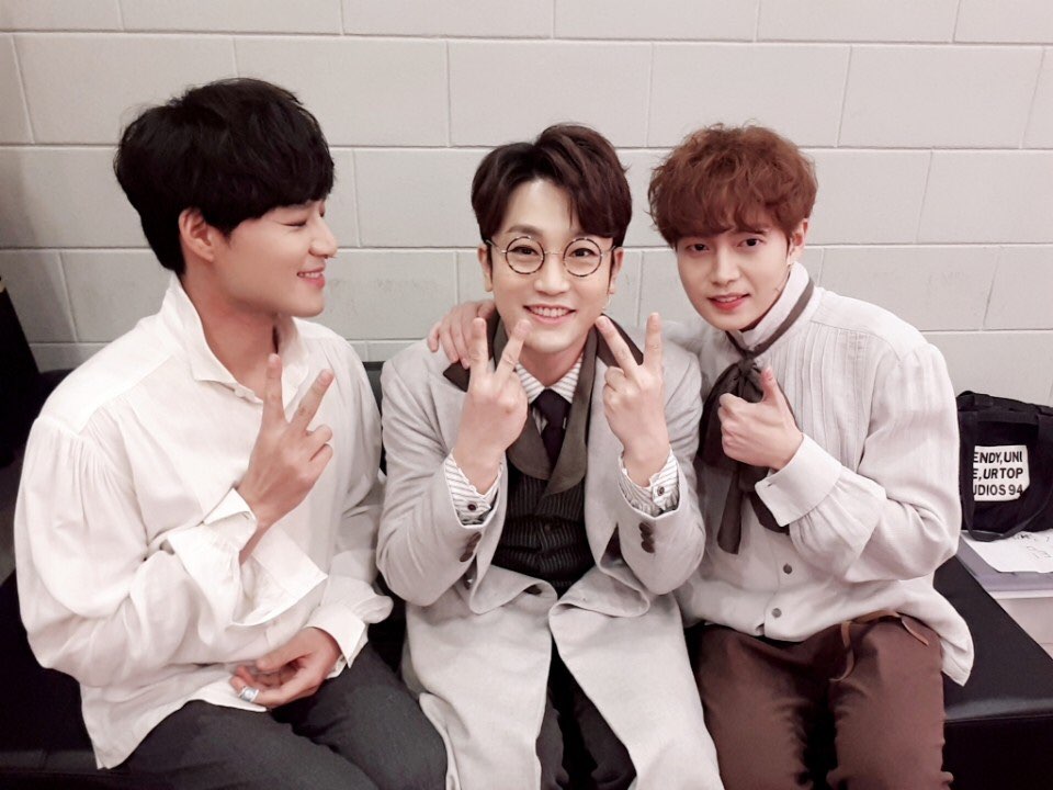 콘텐츠제작사 라이브 LIVE tweet media