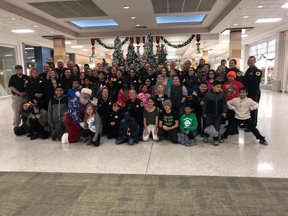 Thank you for allowing Merle Hay Target to host Des Moines PD Heroes and Helpers last night. Great event! #LoveWhereYouWork #lovewhatyoudo #Holidaydomination #G196appetiteforsales