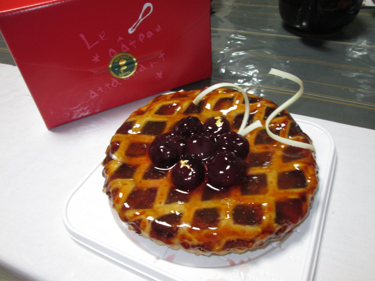 このチェリーパイは死ぬほどウメェな