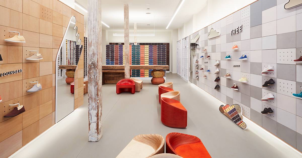 Digitally native retailers tend to be highly selective when moving from the Internet to the real world, experts say. #retail bit.ly/2PxxCD4