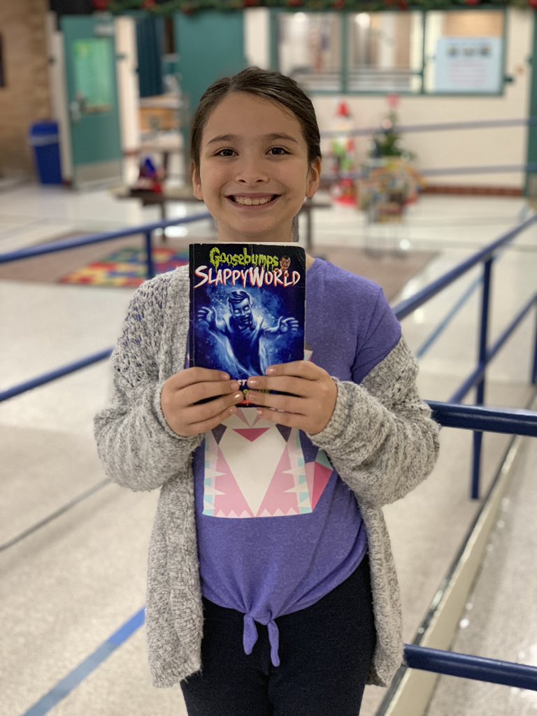MrsLayneDoles's tweet photo. #thirdgradethoughtsthursday Why do you like reading? This girly fry’s answer, “You don’t need Wi-Fi to read!” Don’t think she knows how profound that is! #letsreadmore #gsotp https://t.co/2mZRXOEXaZ