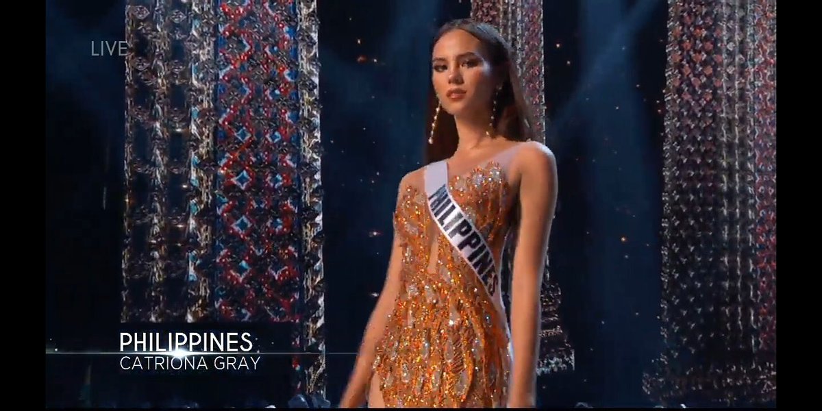 Catriona Gray stole the night! She's on fire! Yass Queen, go get that crown! #MissUniverse2018