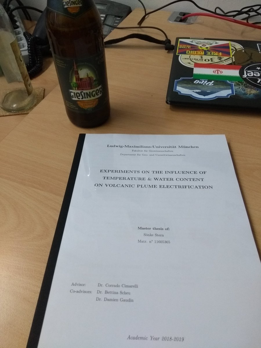 soenke_volc's tweet image. Finally free. Thesis done! @CorCima  #volcano #lightning