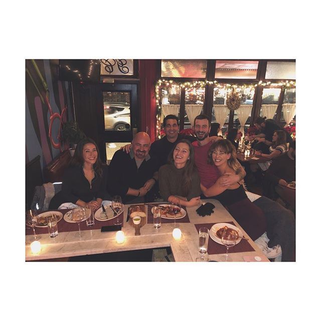 We’re not friends unless I’ve taken you to Mikes while you were in #NYC 😂❤️ #family https://t.co/bcfV0GUmiD