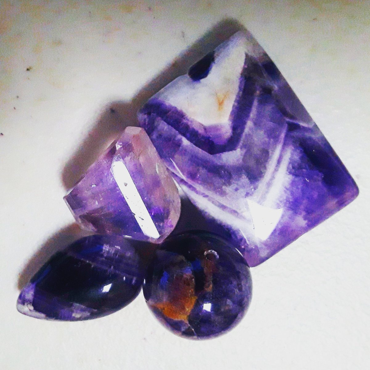 RealPearlStyle's tweet photo. Amethyst oh Amethyst! We like loose gemstones over here at Hill Real Pearls! Amethyst is a cleansing and purification stone that promotes healing, balance and calmness. 💎🌏💎
#hillrealpearls
#ameythst
#gemstones
#studiowork
#handmadejewelry
#designer https://t.co/ZUXmLt3Y3A