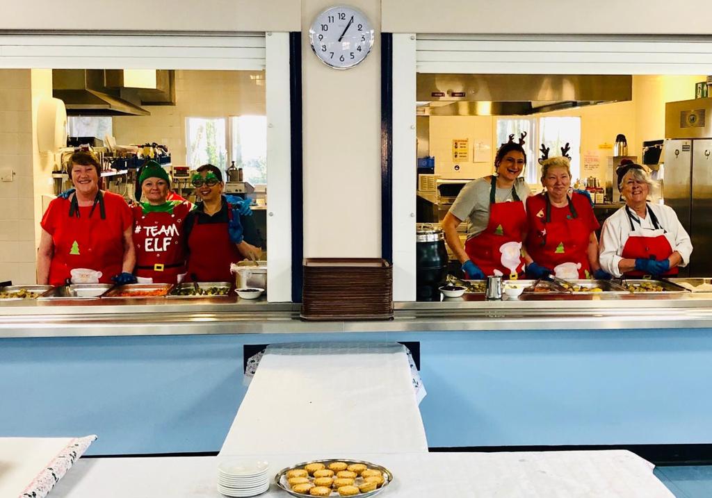 SVPS_News's tweet photo. Huge thanks to Kirsty and her team, who provide us with so much fantastic food and drink throughout the year. Today's Christmas lunch was excellent, as ever.
#FullUpNow #FestiveFood #Gratitude https://t.co/FVSfGxvfcG