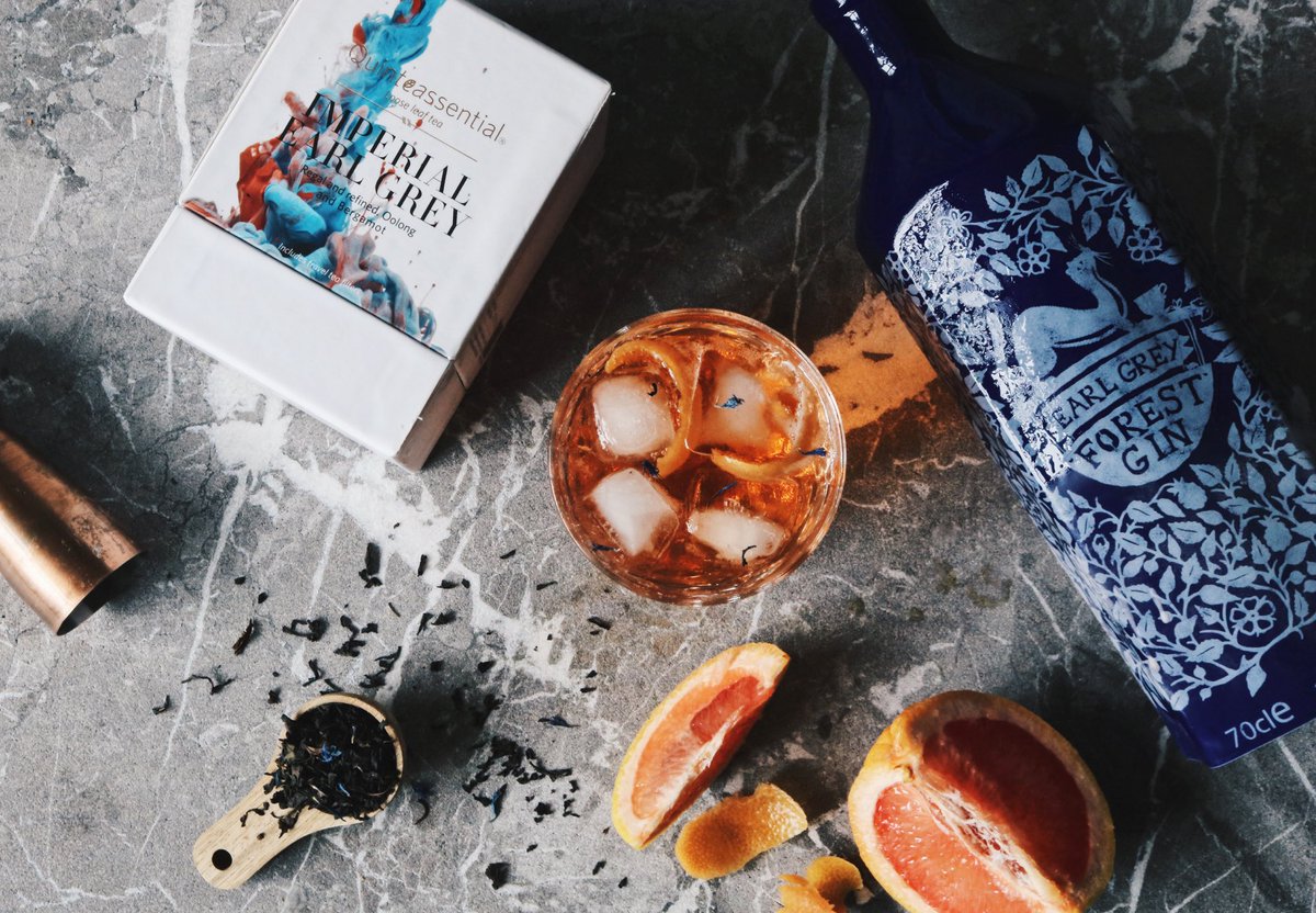 The perfect pairing this Christmas - our Imperial Earl Grey blend is infused in the Earl Grey @ForestGin for a GnT with a twist! Start the day with Imperial Earl Grey....finish with Earl Grey GnTea  ⭐️ Use code XMAS18 for free delivery quinteassential.co.uk/teas/t8nl7fb38…