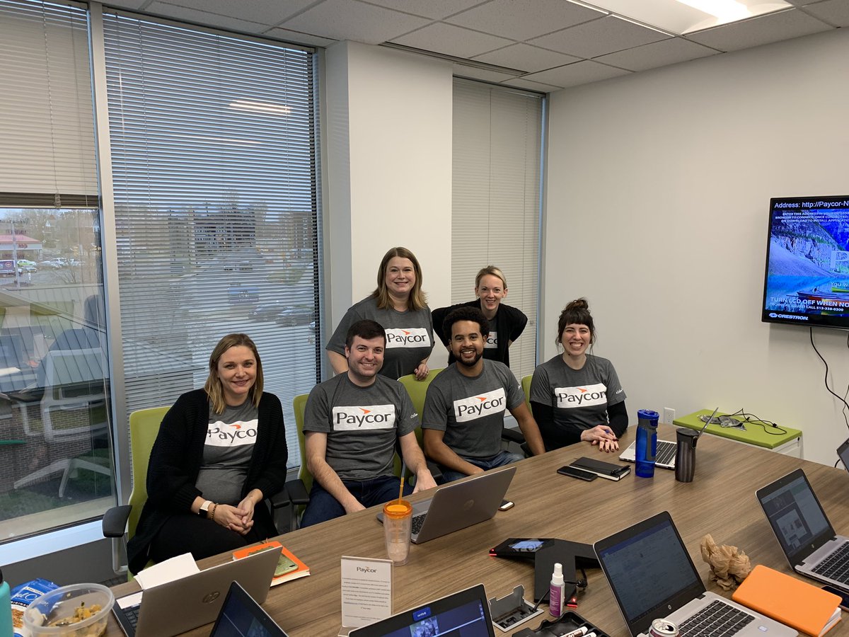 _kateruge's tweet photo. Members of the @PaycorInc Marketing team celebrating the #9daysofPaycorCheer with the #PaycorPulse @staceybrowning #DifferenceMaker https://t.co/jvHsR9l7jm