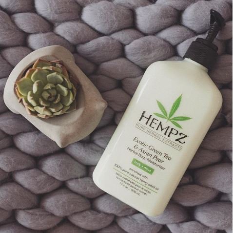 Hempz Exotic Green Tea &amp; Asian Pear is pact full of Vitamins A, C and E to protect from environmentally triggered oxidants that contact our skin. The perfect protection from the elements in winter 🌱🌿🍂
